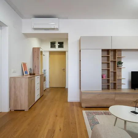 Aviatiei Sky Horizon * Bucarest