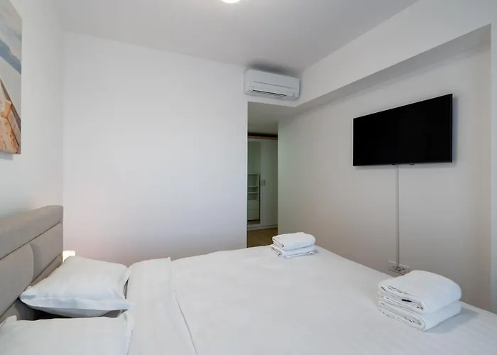 Aviatiei Sky Horizon