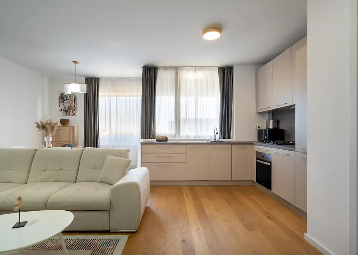 Aviatiei Sky Horizon * Bucarest