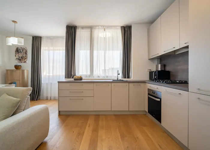 Aviatiei Sky Horizon * Bukarest