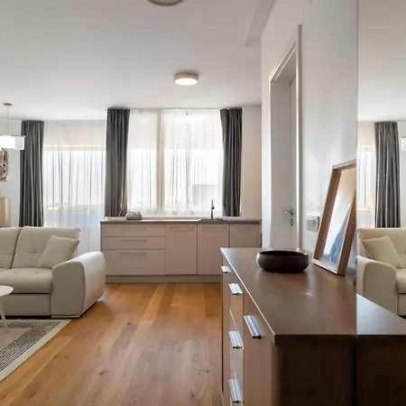 Aviatiei Sky Horizon Apartment Bukarest